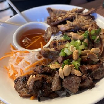 Saigon Bistro - Grilled Vermicelli Platter Combo with no lettuce or cucumber - Vietnamese Near Me - Cliffside Park, New Jersey Saigon Bistro - Grilled Vermicelli Platter Combo with no lettuce or cucumber - Vietnamese Near Me - Cliffside Park, New Jersey