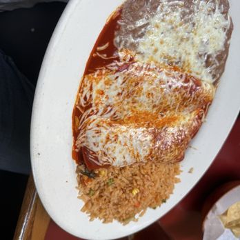Margaritas Mexican Restaurant - LARGE Combination plate, enchilada, cheese, and beef - Mexican Near Me - Pasadena, California Margaritas Mexican Restaurant - LARGE Combination plate, enchilada, cheese, and beef - Mexican Near Me - Pasadena, California