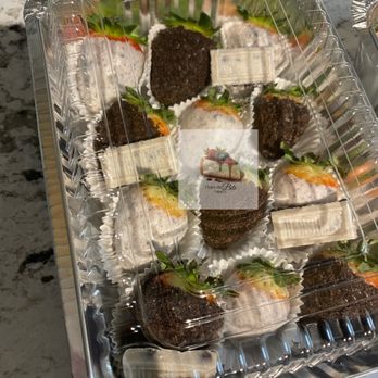 Crave The Bite - a tray of food - Desserts Near Me Crave The Bite - a tray of food - Desserts Near Me