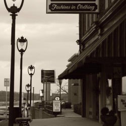 Hite's Clothing Store - Beautiful downtown Clarksville