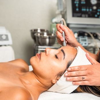 1. Guru Skin Care Studio