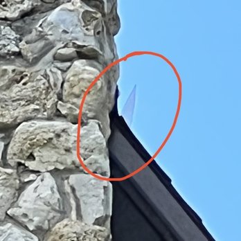 HD Roofing and Solar - Metal flashing should be behind the stone!! I can't believe they installed it like THIS!!! - Roofing Near Me - Longwood, Florida HD Roofing and Solar - Metal flashing should be behind the stone!! I can't believe they installed it like THIS!!! - Roofing Near Me - Longwood, Florida