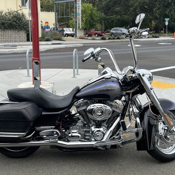 Neese Re-cycles - 2008 FLHRSE4 CVO se 110 for sale! - Motorcycle Dealers Near Me - Santa Rosa, California Neese Re-cycles - 2008 FLHRSE4 CVO se 110 for sale! - Motorcycle Dealers Near Me - Santa Rosa, California