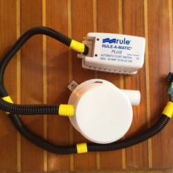 KrewCo - 3 Bilge pumps installed 40' trawler with auto, manual and high water alarm