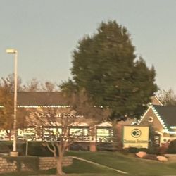 Christian Brothers Automotive Warwick - Christmas lights are up, Merry Christmas!