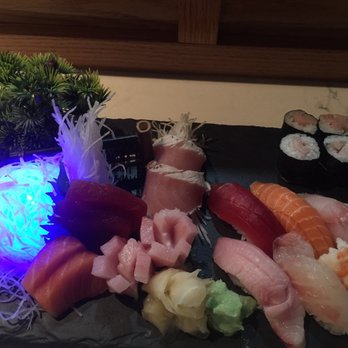 Sasa Sushi - Sushi/sashimi combo with a yellowtail roll substituted for the tempura shrimp roll - Japanese Near Me - Dallas, Texas Sasa Sushi - Sushi/sashimi combo with a yellowtail roll substituted for the tempura shrimp roll - Japanese Near Me - Dallas, Texas