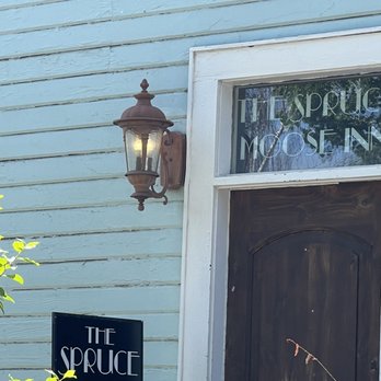 The Spruce Moose - Hotels Near Me - Roslyn, Washington The Spruce Moose - Hotels Near Me - Roslyn, Washington