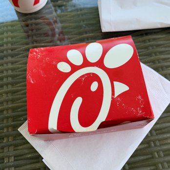 Chick-fil-A - Crusty stuff all over the box - Fast Food Near Me - Seal Beach, California