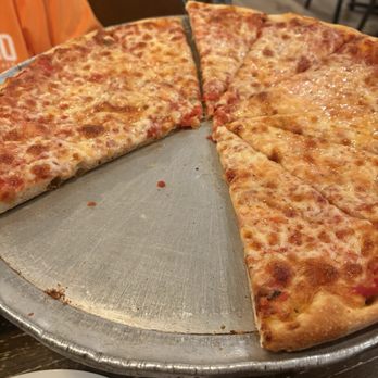 Luigi's Restaurant - Pizza Near Me - Old Saybrook, Connecticut