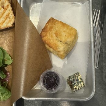 Blackberry Market - biscuit with blackberry jam - Cafes Near Me - Glen Ellyn, Illinois
