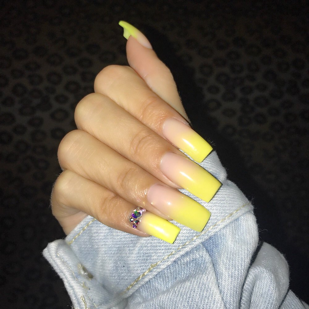 Nail Addicts - Nail Salons Near Me - Clinton Township, Michigan