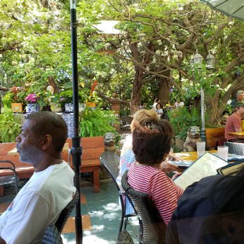 Tower Cafe - Outside the restrauant - Breakfast & Brunch Near Me - Sacramento, California Tower Cafe - Outside the restrauant - Breakfast & Brunch Near Me - Sacramento, California
