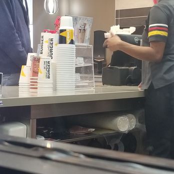 Carl's Jr - Burgers Near Me - Guthrie, Oklahoma