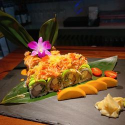 Kitsune Sushi House - Sushi roll
