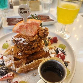 Sweet Maple  - Chicken and croffle - New American Near Me - Walnut Creek, California