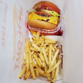 In-N-Out Burger - Double Double with SKIMPY amount of well done fries - Burgers Near Me - Glendale, California