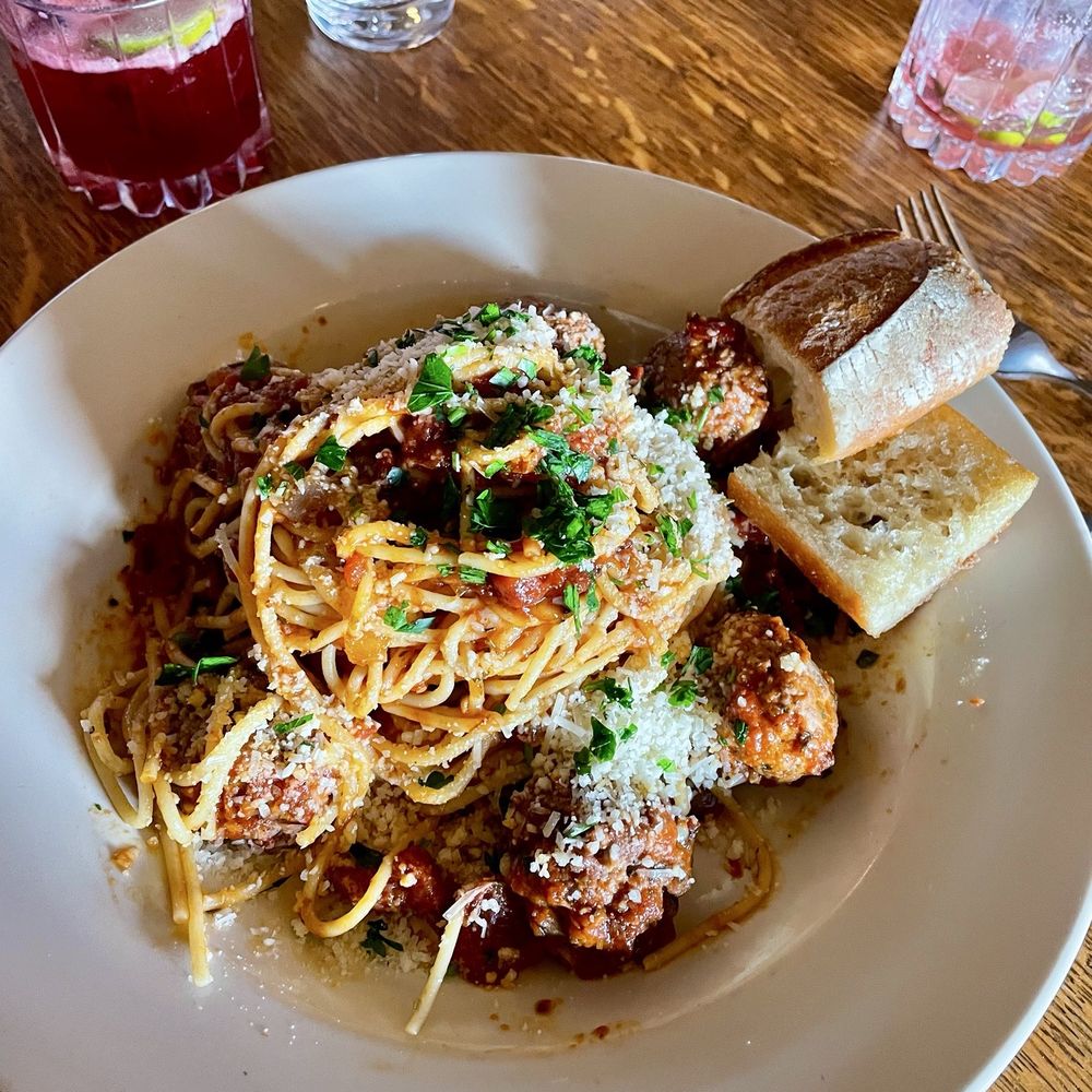 Gino's - Spaghetti and meatballs - Italian Near Me - Portland, Oregon Gino's - Spaghetti and meatballs - Italian Near Me - Portland, Oregon