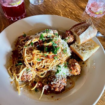 Gino's - Spaghetti and meatballs - Italian Near Me - Portland, Oregon Gino's - Spaghetti and meatballs - Italian Near Me - Portland, Oregon