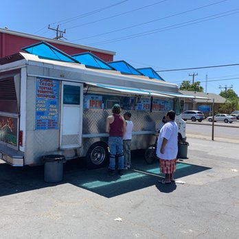 Tacos El Sinaloense - Best Taco Truck in Sacramento - Food Trucks Near Me - Sacramento, California