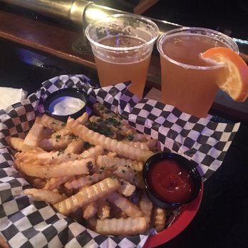 The Ice House - Pasadena - Garlic fries and beers (pretty self explanatory) lol - Comedy Clubs Near Me - Pasadena, California