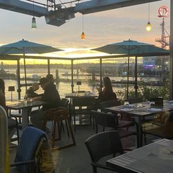 PIER 7 restaurant + bar - Sunset