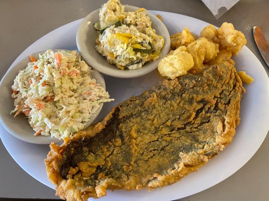 Coliseum Country Cafe by null