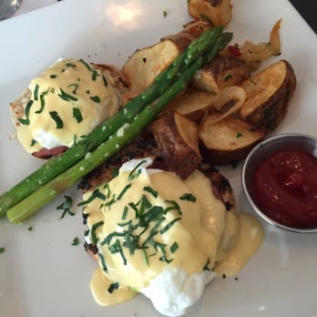 CIRCA at Clarendon - Eggs benedict - New American Near Me - Arlington, Virginia CIRCA at Clarendon - Eggs benedict - New American Near Me - Arlington, Virginia
