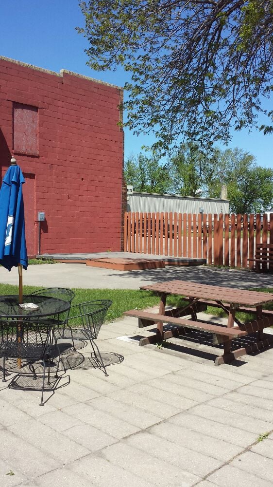 Side Street Bar N Grill
