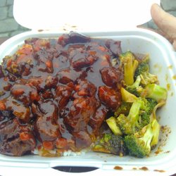 Vietnamesisk matstand på Youngstorget - Pork meat stew - affordable, filling and tasty lunch.