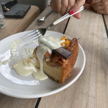 Miller Tavern - Apple cake - Seafood Near Me - North York, Ontario