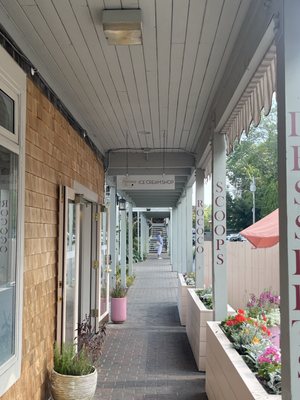 Rococo Ice Cream (Scoop Shop) by null