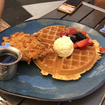 foothill - Fried Chicken and Waffle - New American Near Me - Pasadena, California
