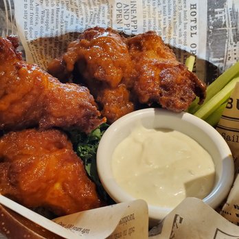 Aloha Steak House - Spicy chicken wings - Steakhouses Near Me - Honolulu, Hawaii