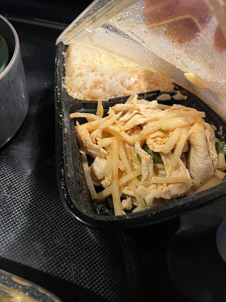 THAI RED CHILI’S Updated September 2024 66 Photos & 79 Reviews