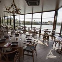 Del Puerto - Harbour Views