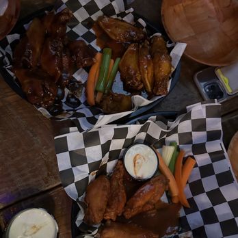 Scruffy Duffy's - chicken wings and carrots - Sports Bars Near Me - New York, New York Scruffy Duffy's - chicken wings and carrots - Sports Bars Near Me - New York, New York