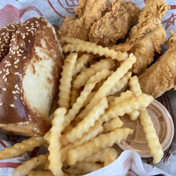 Raising Cane's Chicken Fingers - New American Near Me - Boynton Beach, Florida Raising Cane's Chicken Fingers - New American Near Me - Boynton Beach, Florida