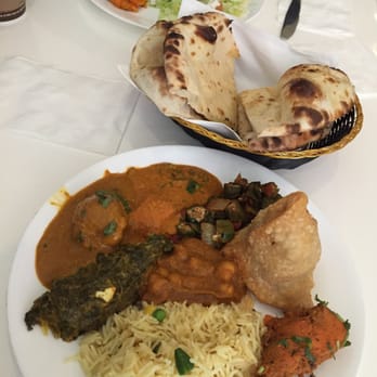Yaar Indian Restaurant - Buffet Choices and Naan! - Indian Near Me - Astoria, New York