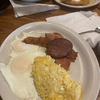 Cracker Barrel Old Country Store - Grandma's Sampler Pancake Breakfast - Southern Near Me - Jacksonville, Florida