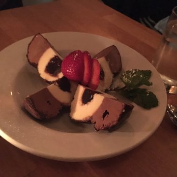 Fumo - Tartufa ice cream dessert. Very good! - Pizza Near Me - New York, New York Fumo - Tartufa ice cream dessert. Very good! - Pizza Near Me - New York, New York