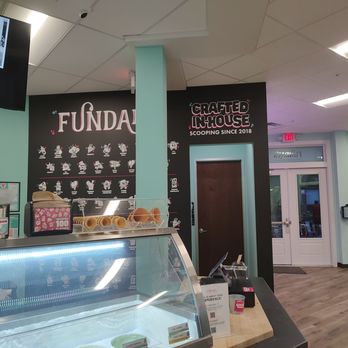 Fundaes - ambiance - Ice Cream & Frozen Yogurt Near Me - Carmel, Indiana