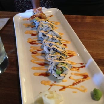 Earls Kitchen + Bar - Canadian (New) Near Me - Mississauga, Ontario