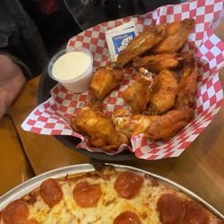 BB Jack's - Pizza and wings