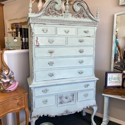Wild Old Things - Real Milk paint in Sea Glass. Looks beautiful