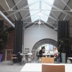 Bibliotheek De Hallen