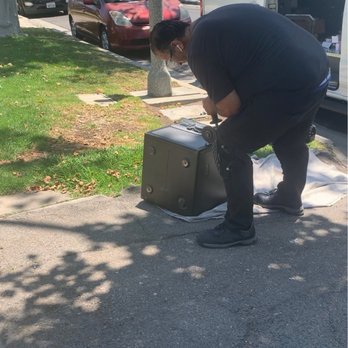 Good Lock - Opening the safe - Keys & Locksmiths Near Me - Los Angeles, California