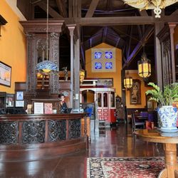 The Old Spaghetti Factory - Lobby