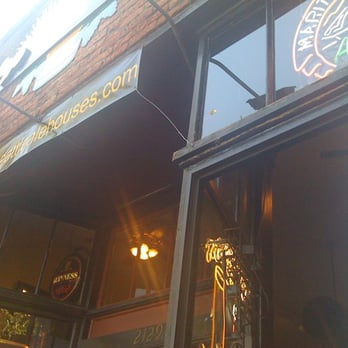 Hilltop Ale House - Pubs Near Me - Seattle, Washington