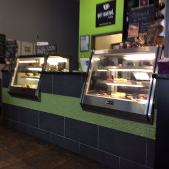 Cafe 906 - Pastry / ordering counter - Cafes Near Me - Orlando, Florida