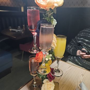 Dolly's - Cocktail Bars Near Me - New York, New York